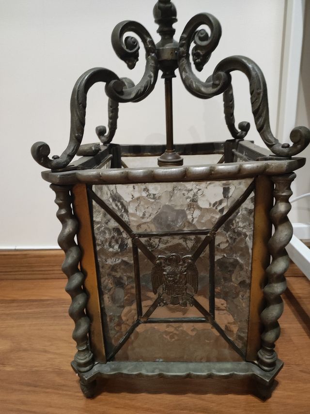 Lampada antica - Metallo e vetro; antichità