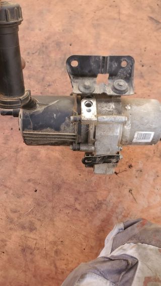 Bomba dirección Peugeot 307