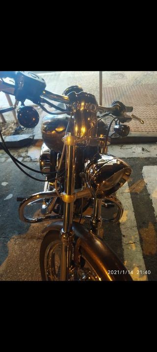 Harley Davidson XL 1200 C, llanta delantera 21",