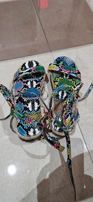Sandalias multicolor plataforma corcho nº 38