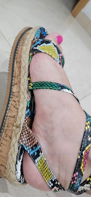 Sandalias multicolor plataforma corcho nº 38