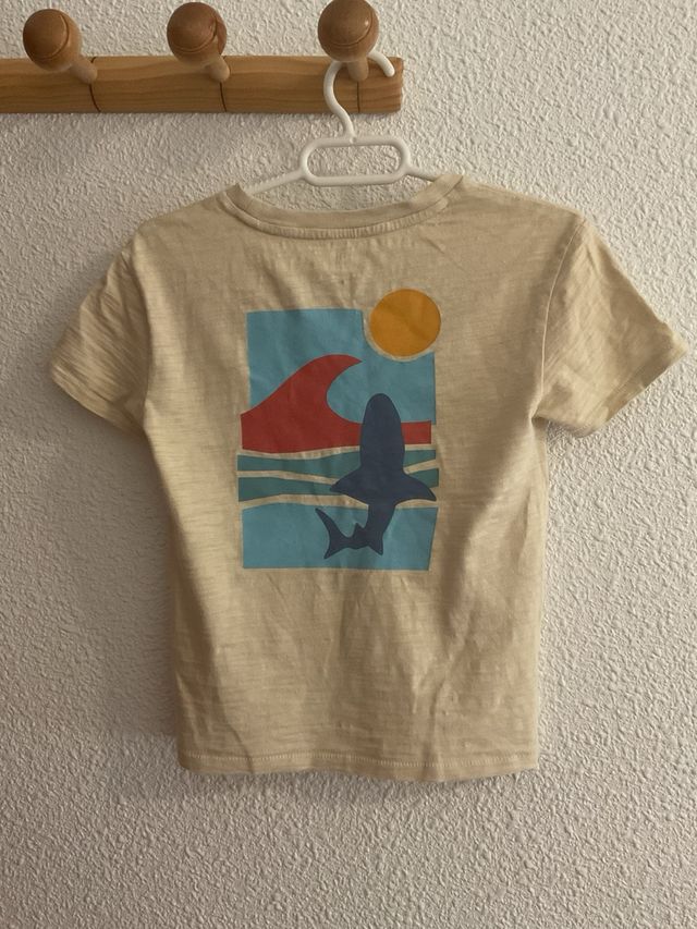 Camiseta niño Gap tiburón