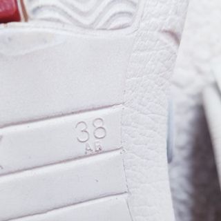 Zuecos sanitarios piel blanco unisex Dian