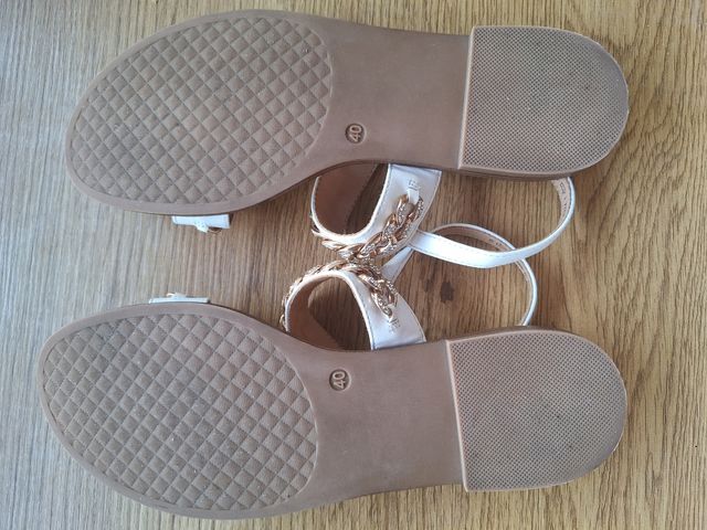 Sandalias Graceland blancas y doradas n°40