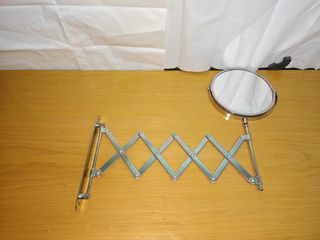 Espejo de tocador plegable metálico