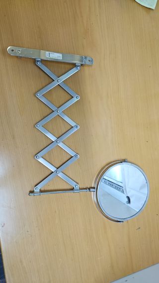 Espejo de tocador plegable metálico