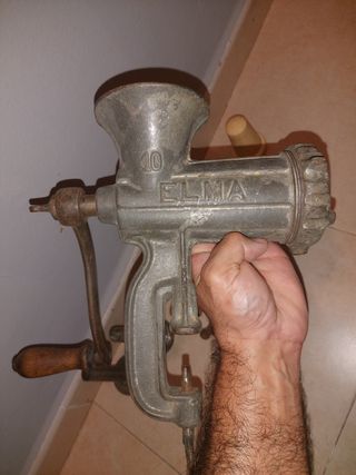 Picadora carne antigua Elma