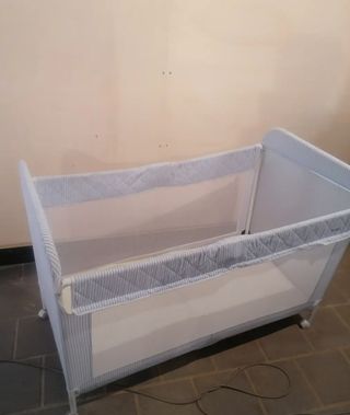 Lettino da viaggio bimbo, blu e bianco