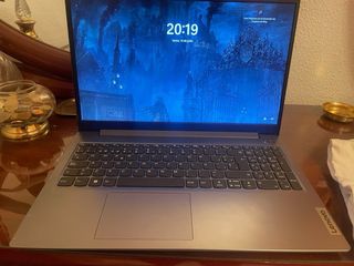 Lenovo Gris Plata - Portátil seminuevo