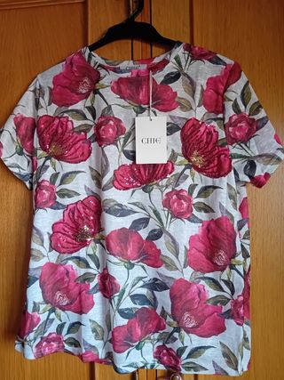 Blusa Chic floral-Manga corta