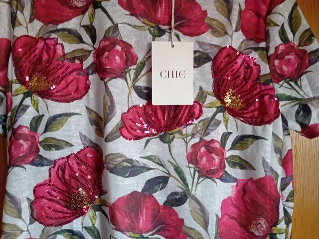 Blusa Chic floral-Manga corta