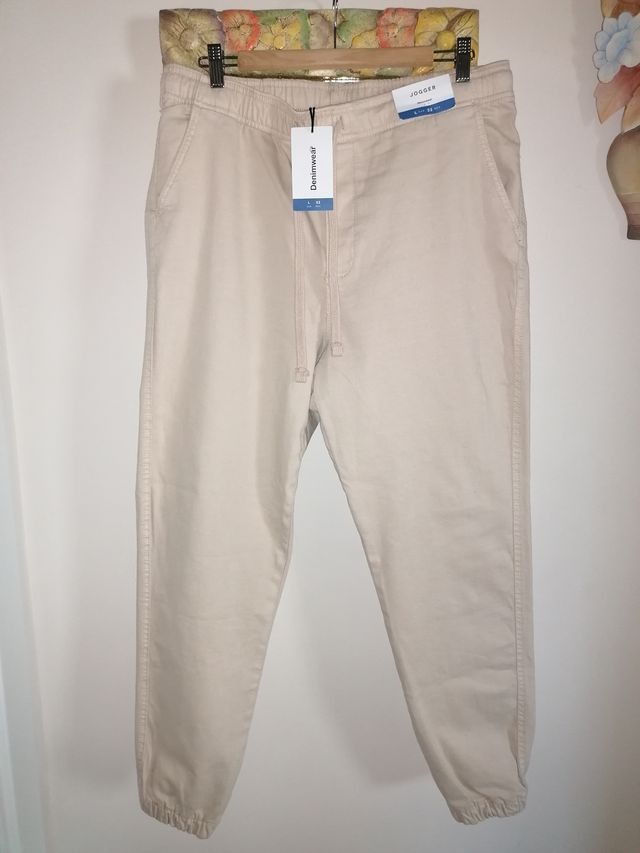 Nuovi pantaloni joggers