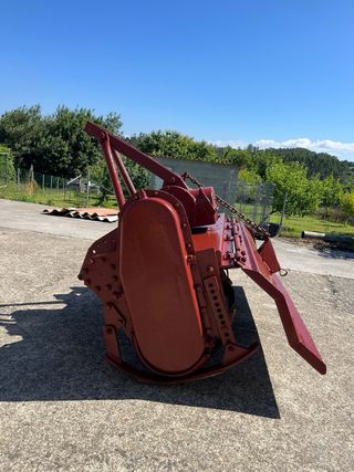 Rotovator Howard - Cultivador