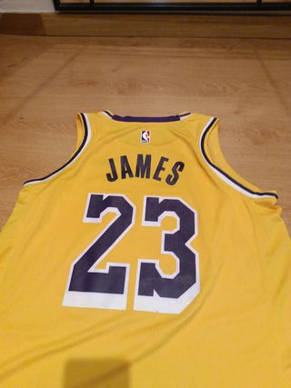 Camiseta Lakers Nike Amarilla - 23