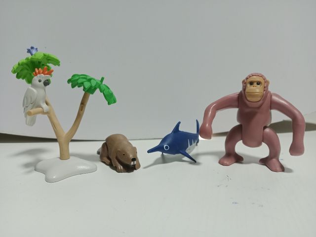 Playmobil Animales: Mono, Castor,Árbol Urraca,Pez