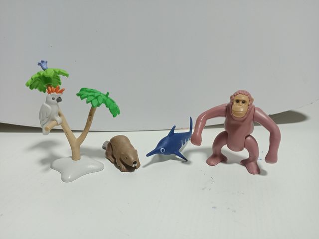 Playmobil Animales: Mono, Castor,Árbol Urraca,Pez