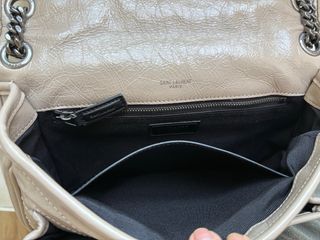 Bolso Yves Saint Laurent Beige
modelo Niky