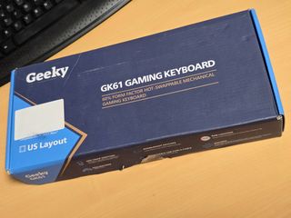 Teclado Geeky GK61: 60% mecánico