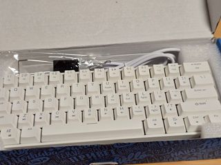 Teclado Geeky GK61: 60% mecánico