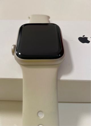 Apple Watch SE 2024 GPS 40mm Beige