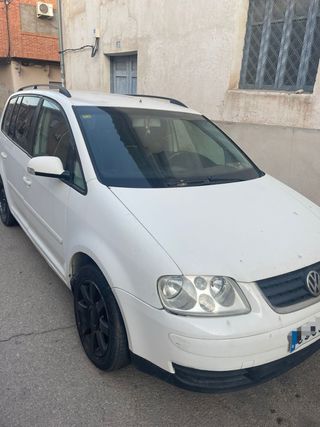 se vende lote 2 coches caja dañada