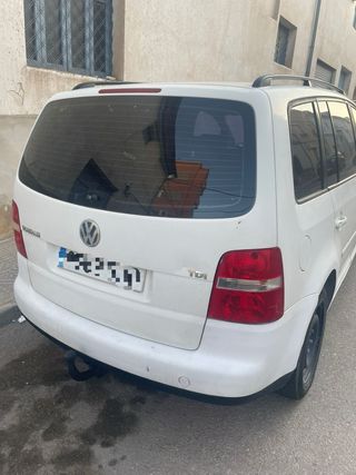 se vende lote 2 coches caja dañada
