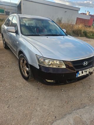 se vende lote 2 coches caja dañada