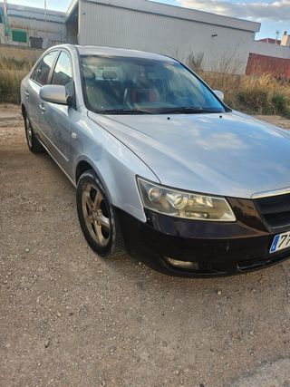 se vende lote 2 coches caja dañada