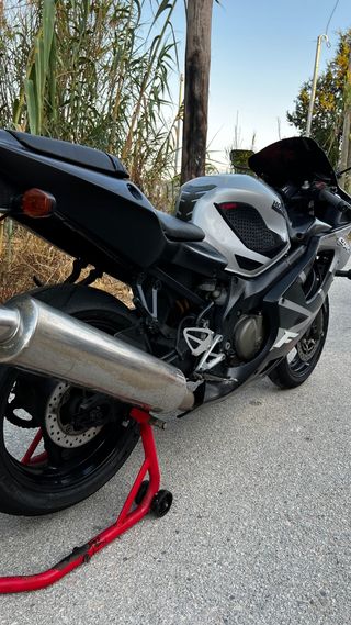 Honda CBR600 F4i Sport
