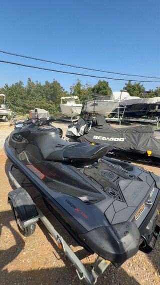 Sea-Doo RXP 300 2022 negra