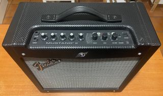 FENDER Mustang II Amplificatore chitarra 40watt