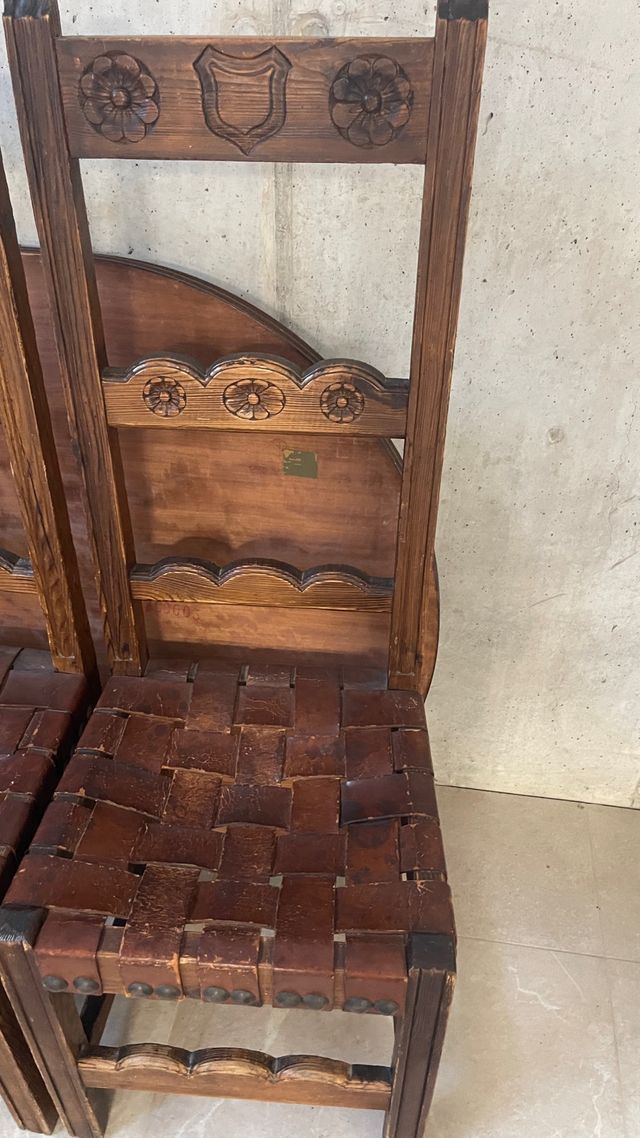 Juego de sillas de madera - 4 sillas