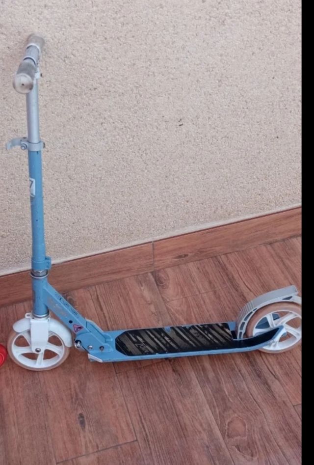 2 Patinetes infantiles