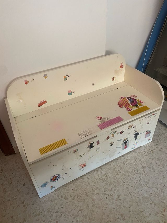 Cassapanca per bambini in legno bianco