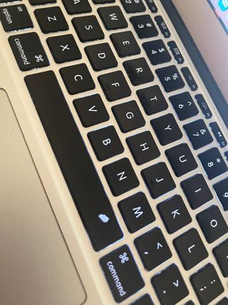 MacBook Air 11’’ muy buen estado. funciona genial