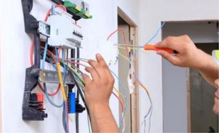 Reformas hogar: electricidad, pintura, pladur