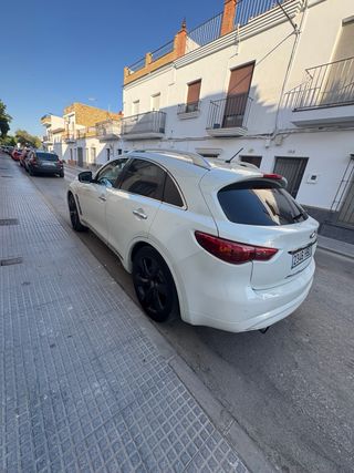Infiniti FX30 2011