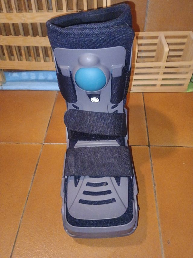 Bota ortopédica talla M
