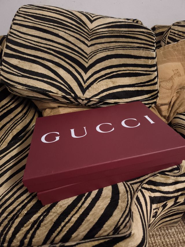 2 caixas Gucci vazias