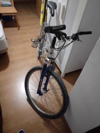 Bicicleta de montaña Scott MTB