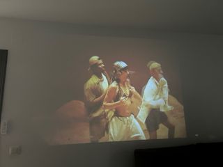 Mini proyector LED - Portátil.