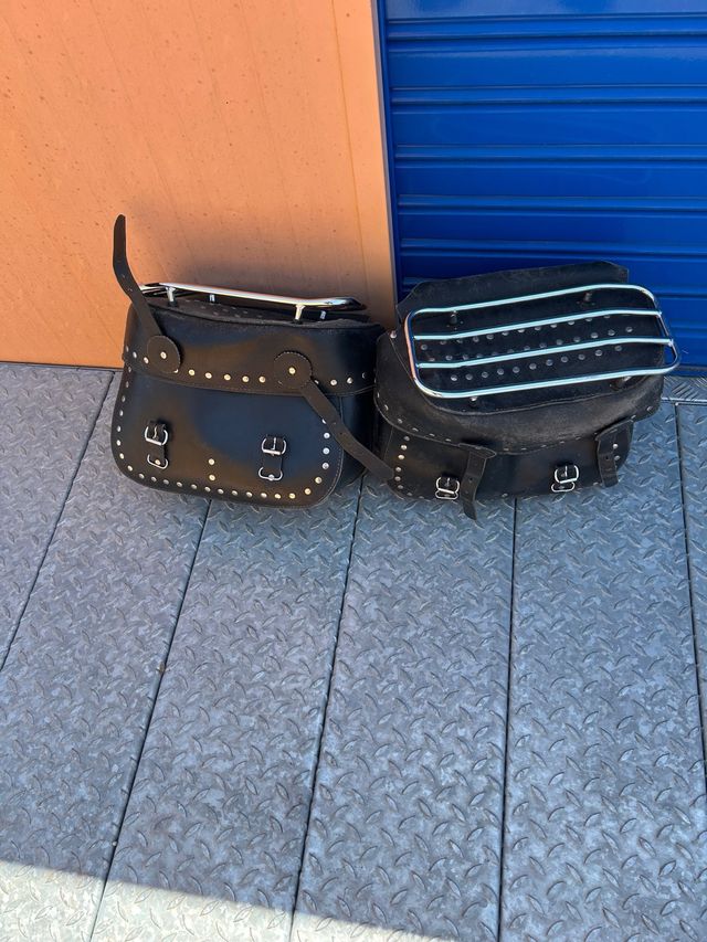 Alforjas cuero moto vintage
48x28x15