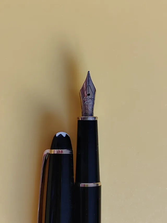 Pluma Mont blanc Meisterstück Classique 144