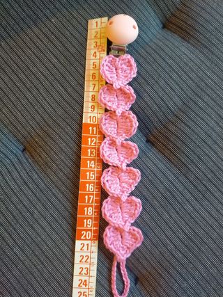 Portaciuccio rosa a cuore all'uncinetto