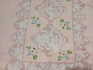 Colcha bordada estilo lagartera - Rosa