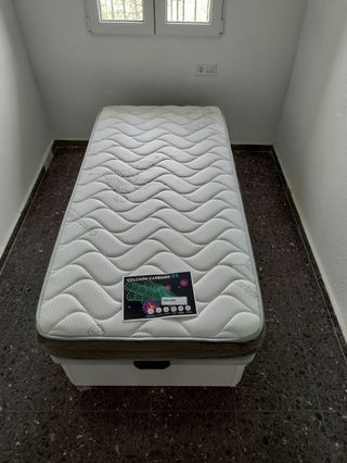 CANAPÉ Y COLCHÓN BLANCO DE 90×190