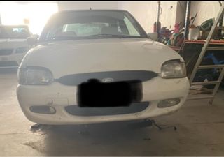 Paragolpes Ford Escort - Delantero