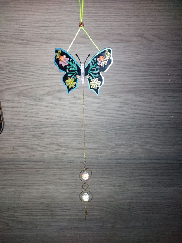 2° ud 50% Atrapaluces variados Mariposa decorativa