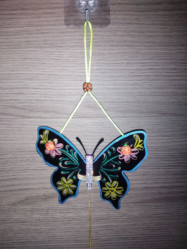 2° ud 50% Atrapaluces variados Mariposa decorativa