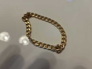 Orologio, collana, anello e bracciale...no oro